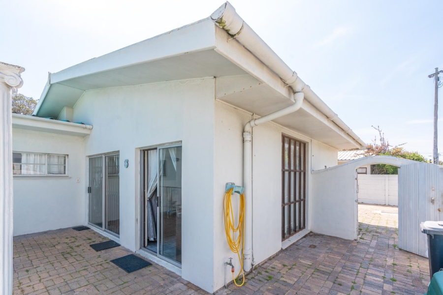 4 Bedroom Property for Sale in Rugby Western Cape